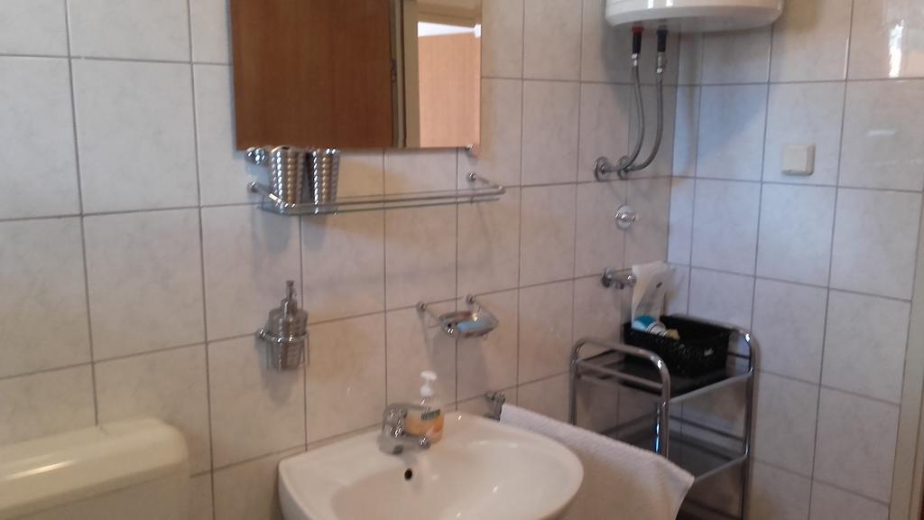 Apartment Max Omiš Екстериор снимка