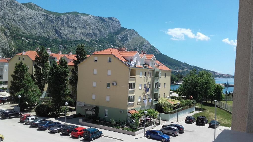 Apartment Max Omiš Екстериор снимка
